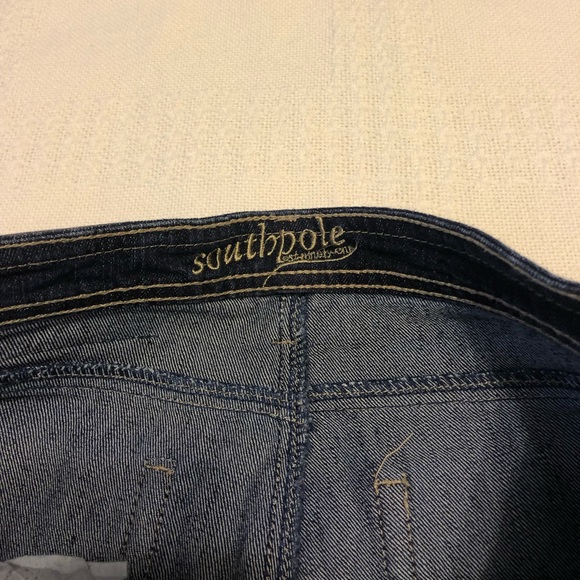 Women’s shorts - Picture 3 of 8